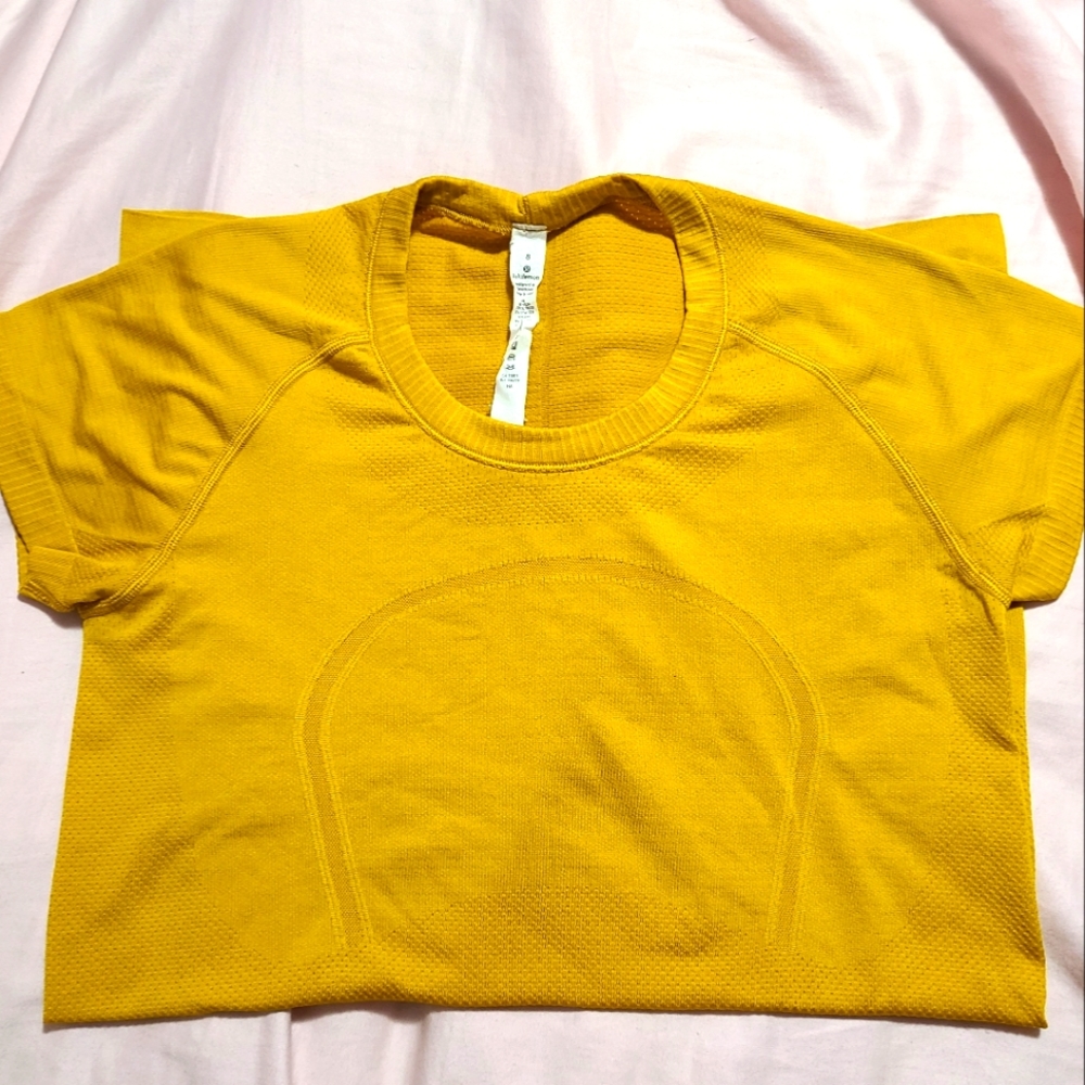 SWIFTLY TECH SHORT SLEEVE SHIRT 2.0 SIZE 8